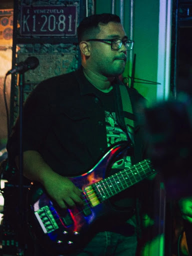 Dan, bajista de 4K Banda